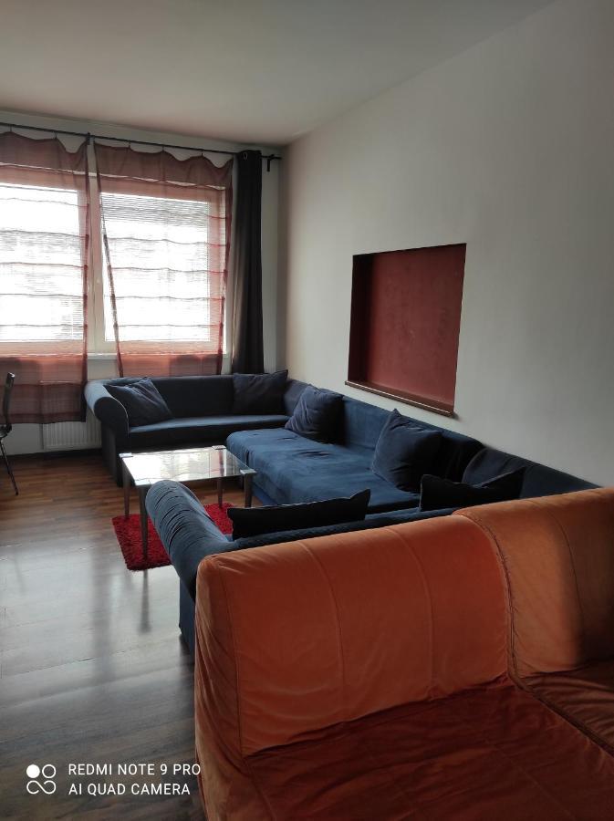 Apartment Maximilian Bratislava Exterior foto